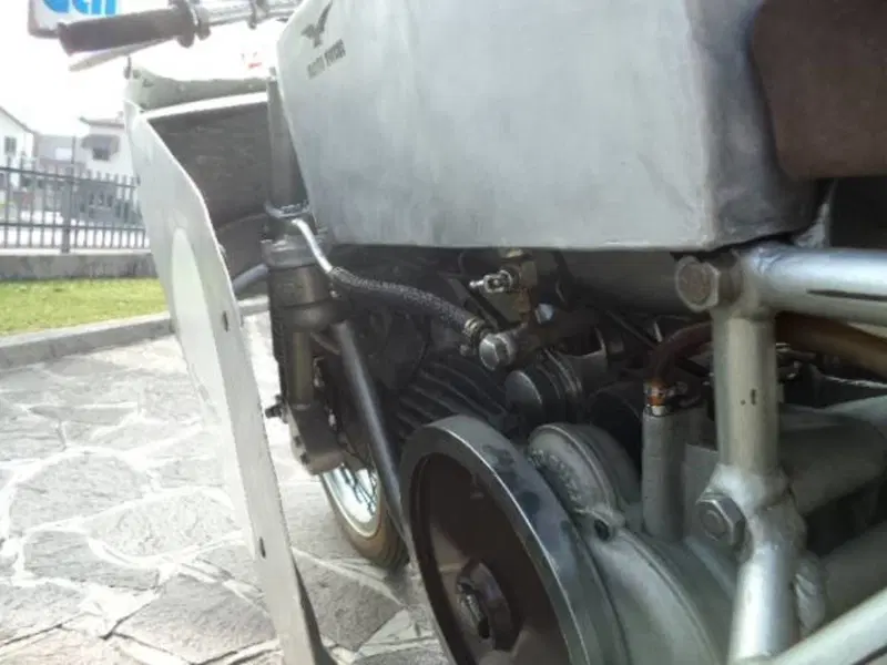 Moto Guzzi 500 CARENA CAMPANA (9)