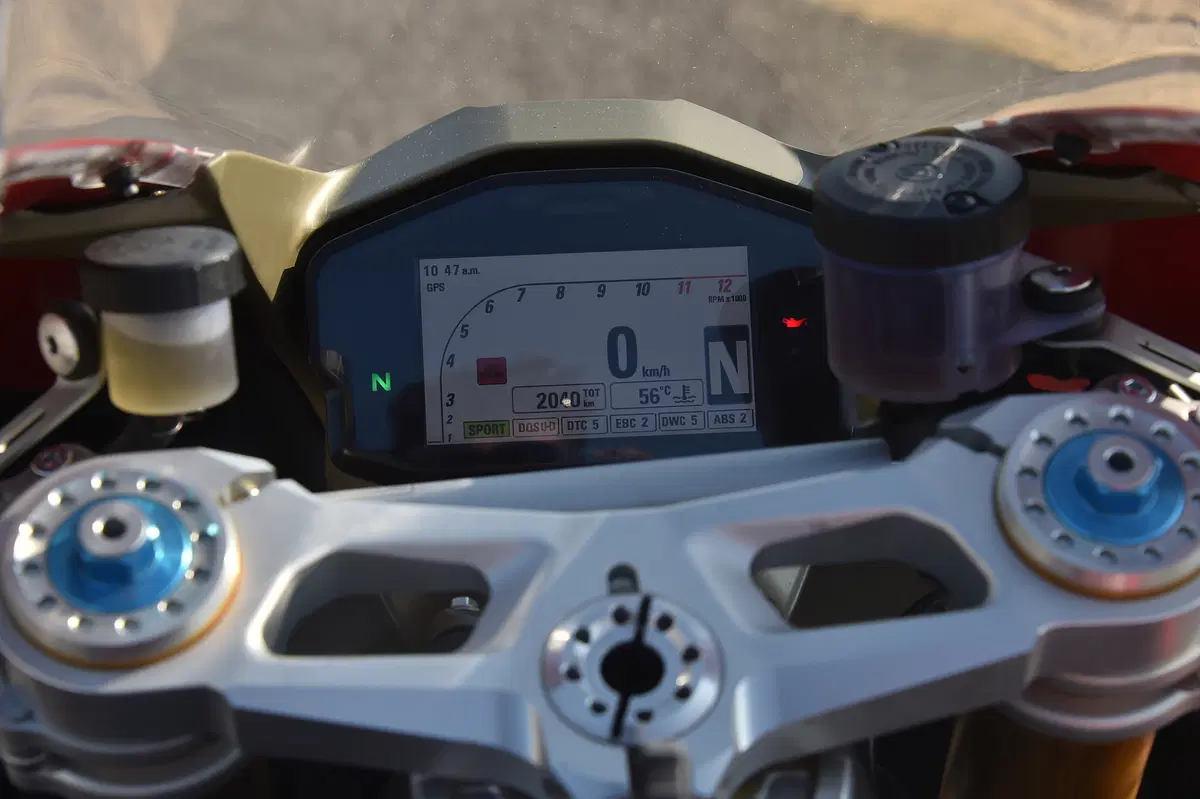 Ducati Panigale R (4)