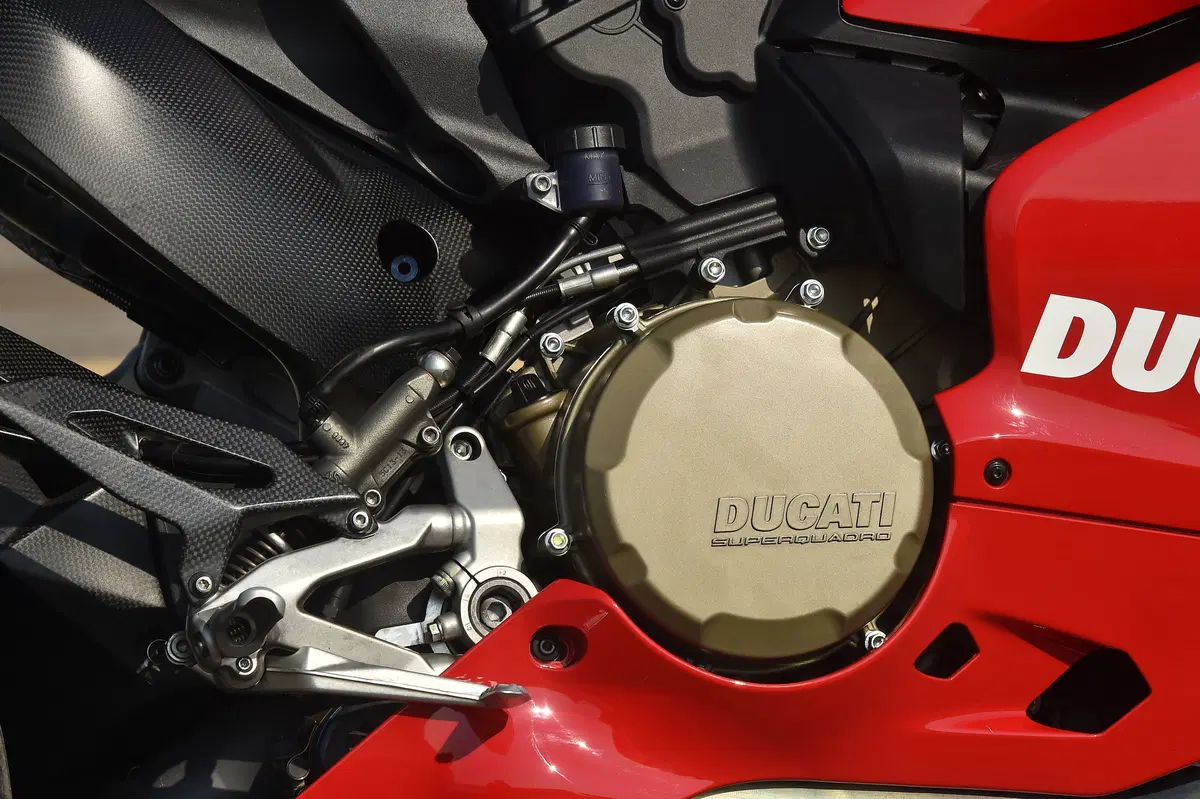 Ducati Panigale R (3)