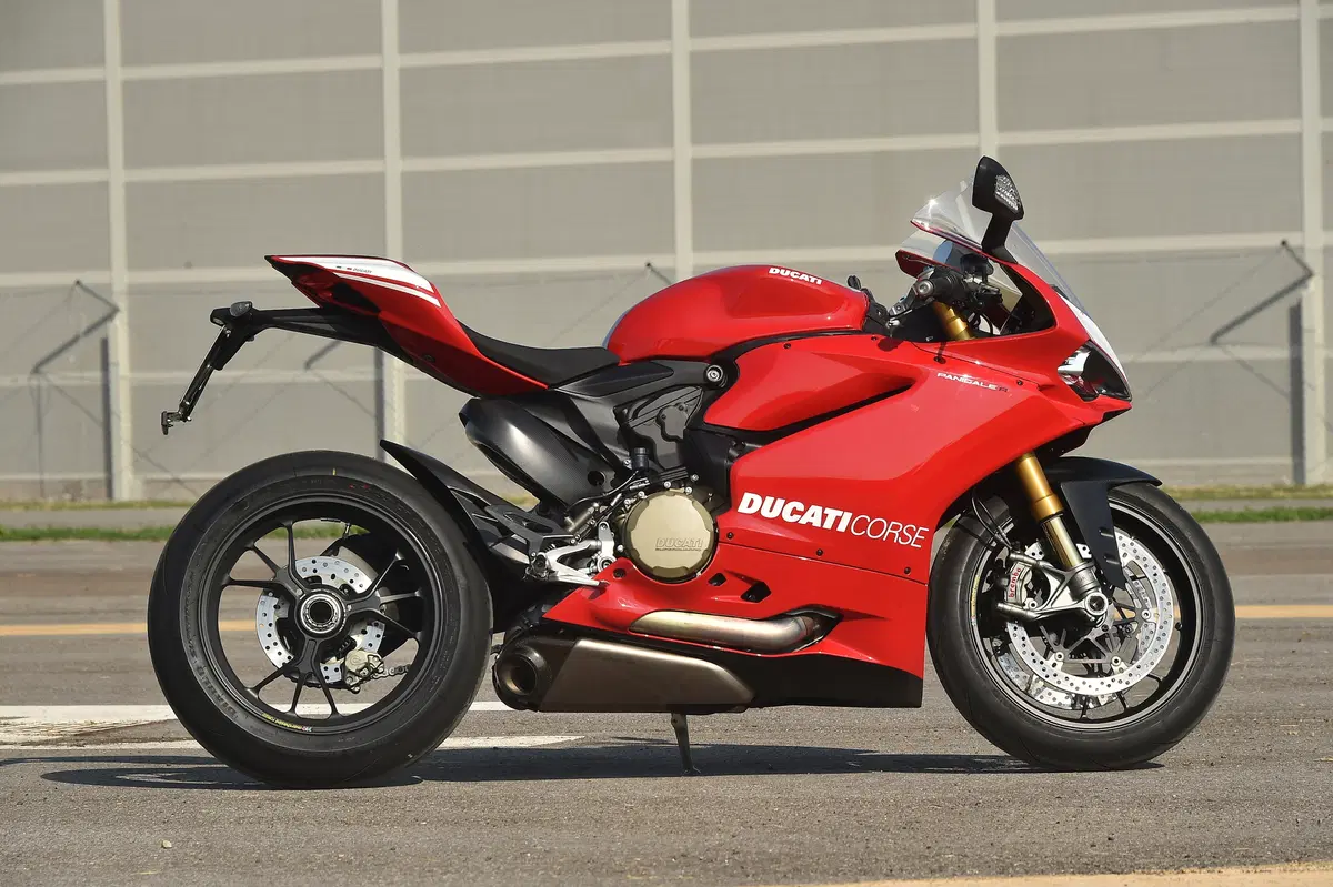 Ducati Panigale R (4)