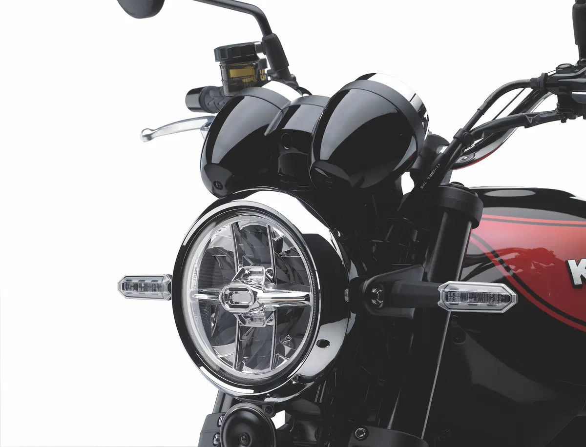 Kawasaki Z900RS (2)