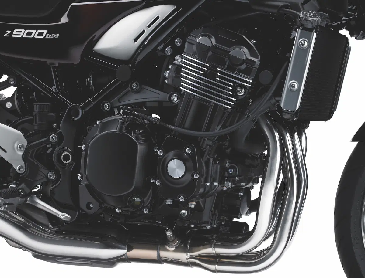 Kawasaki Z900RS (6)
