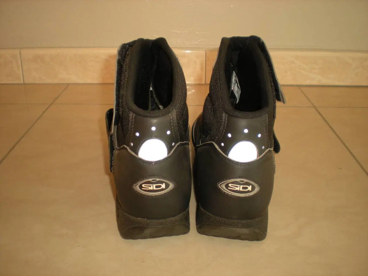 Stivale Mod. Escape Sidi (3)