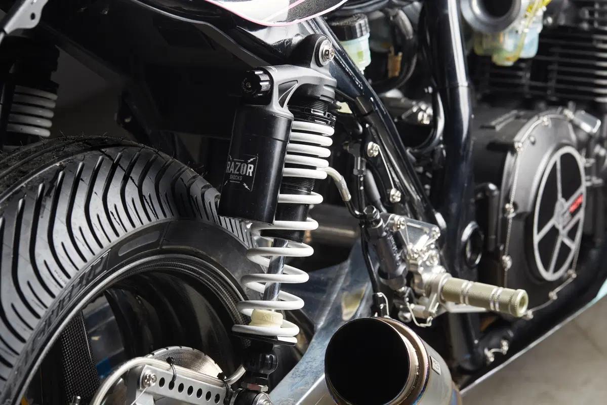 Yamaha XJR 1300 Big Bad Wolf El Solitario (15)