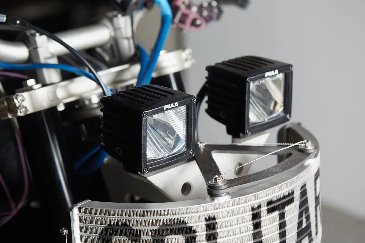 Yamaha XJR 1300 Big Bad Wolf El Solitario (11)
