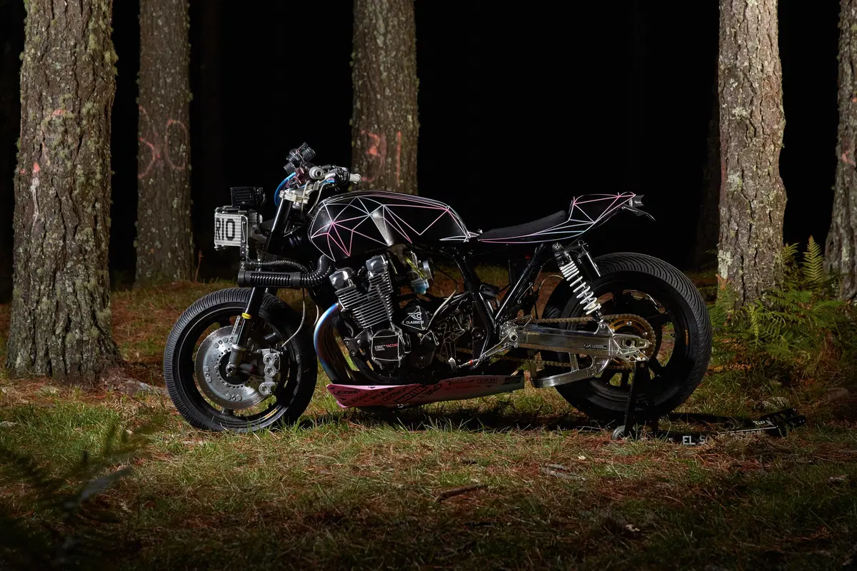 Yamaha XJR 1300 Big Bad Wolf El Solitario (5)