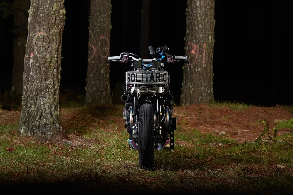 Yamaha XJR 1300 Big Bad Wolf El Solitario (8)