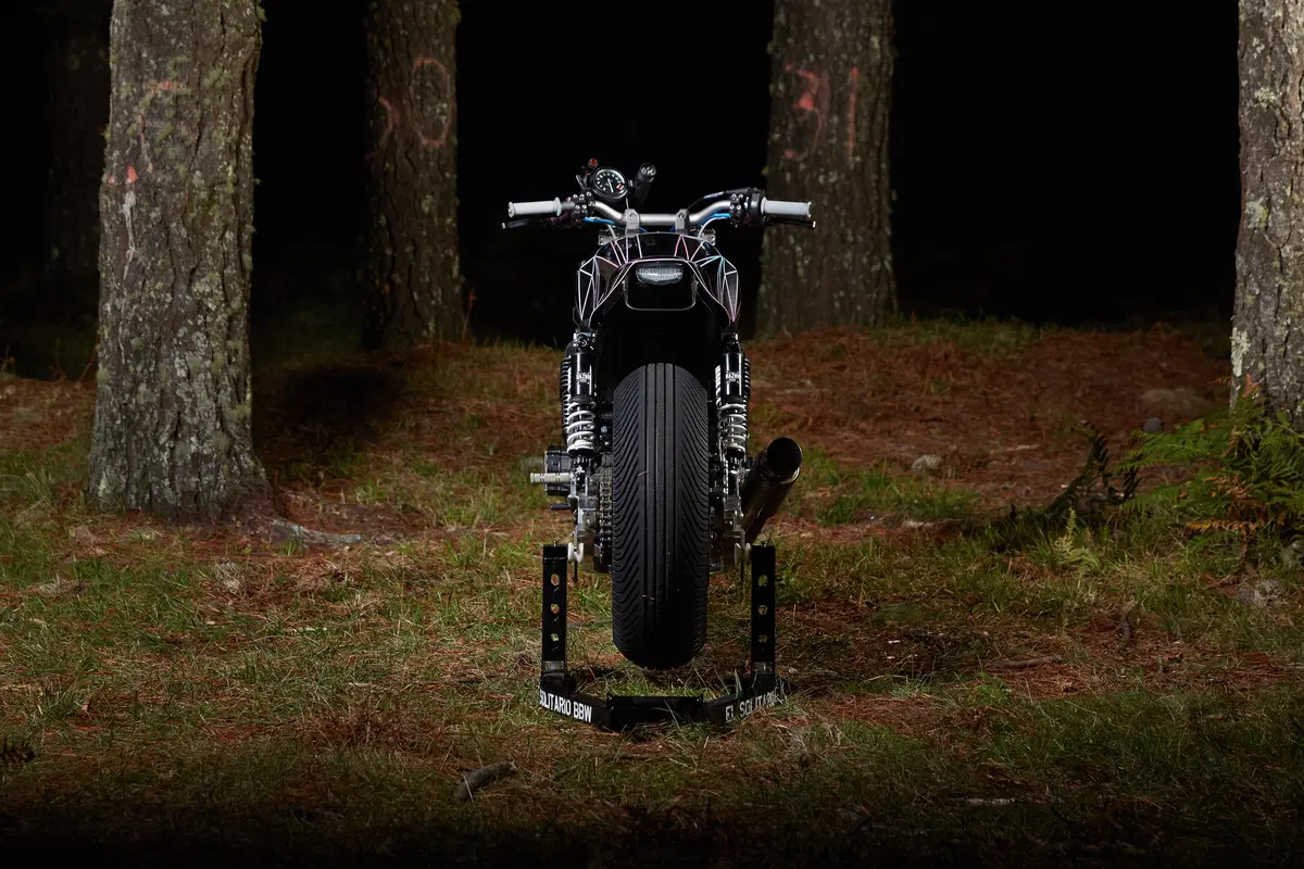 Yamaha XJR 1300 Big Bad Wolf El Solitario (9)