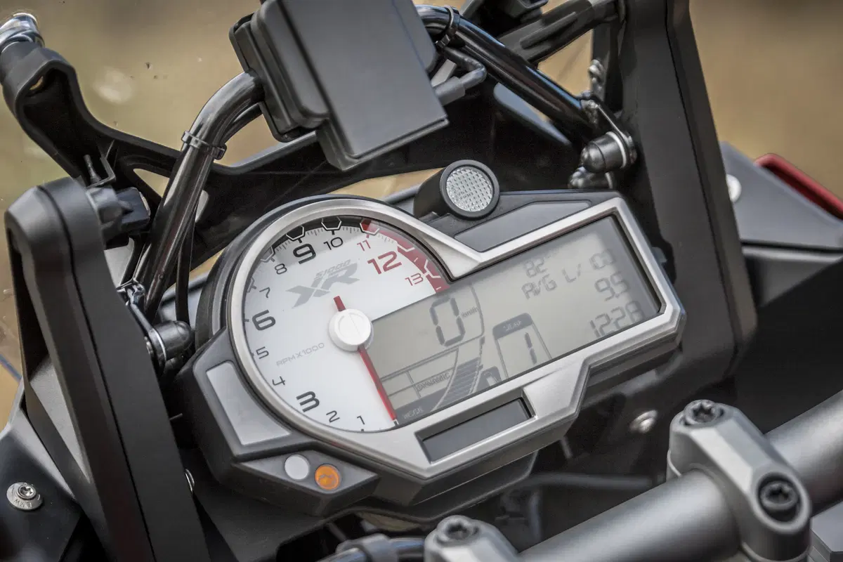 BMW S1000XR 2017 TEST: più cv, meno vibrazioni (16)