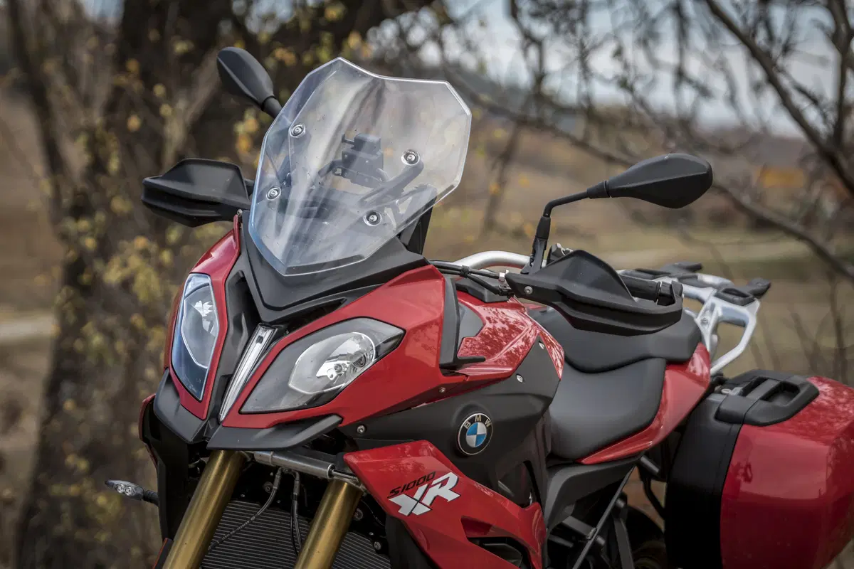 BMW S1000XR 2017 TEST: più cv, meno vibrazioni (10)