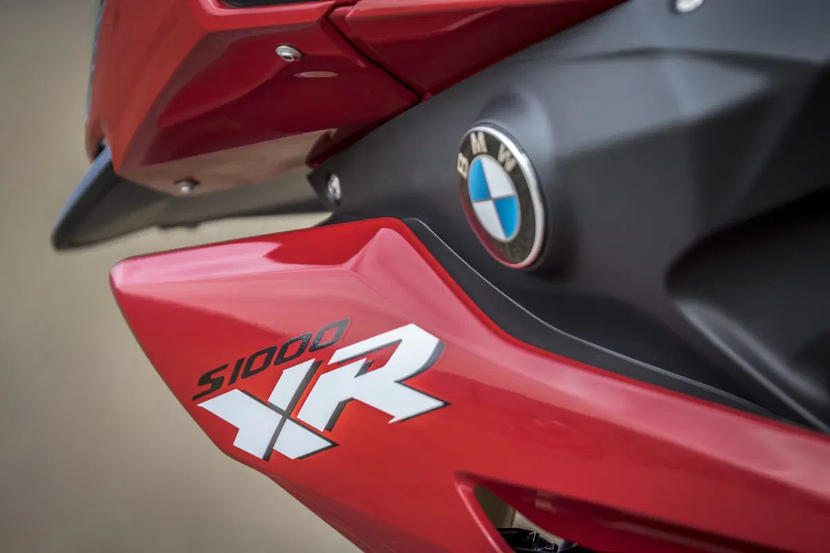 BMW S1000XR 2017 TEST: più cv, meno vibrazioni (21)