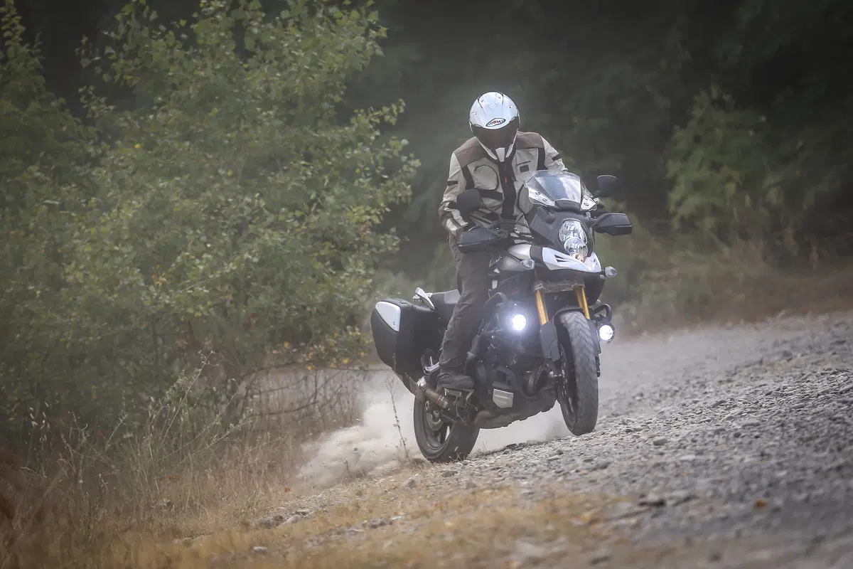 KTM 1050 Adventure vs Suzuki V-Strom 1000
