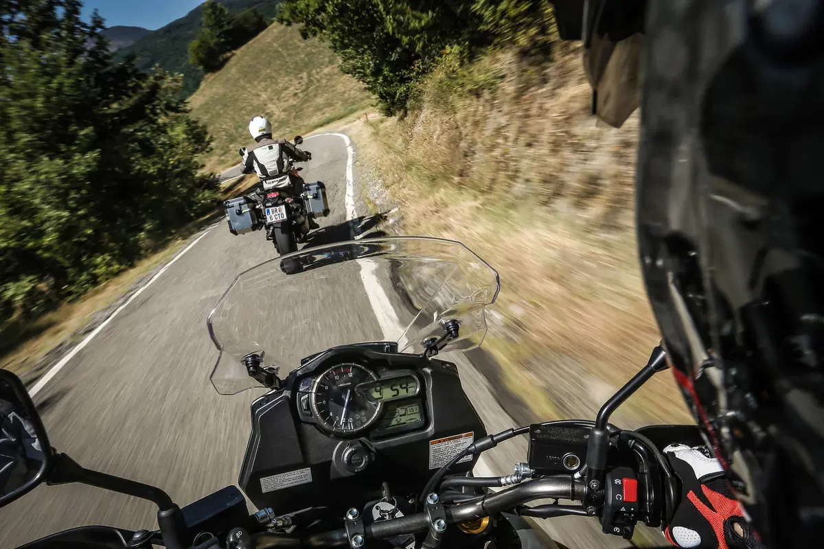 KTM 1050 Adventure vs Suzuki V-Strom 1000 (30)