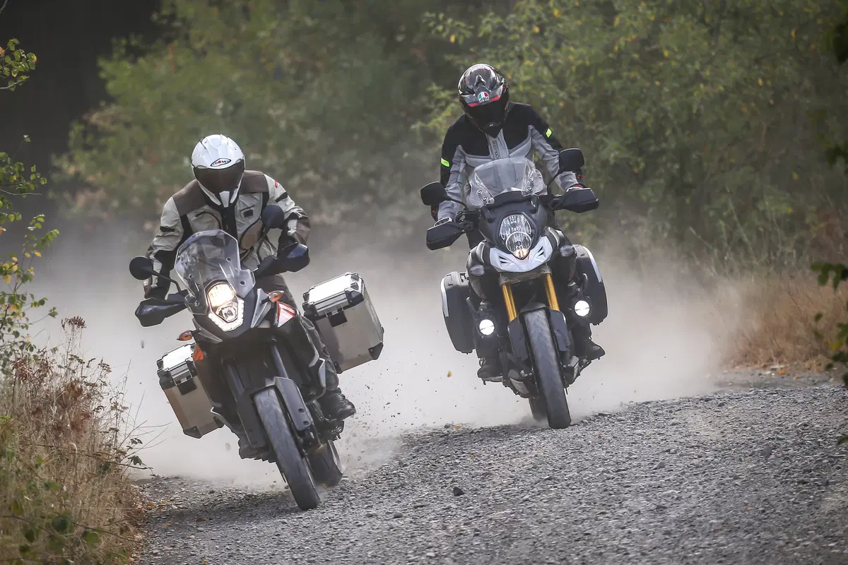 KTM 1050 Adventure vs Suzuki V-Strom 1000 (36)