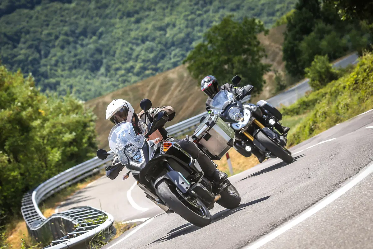 KTM 1050 Adventure vs Suzuki V-Strom 1000 (37)