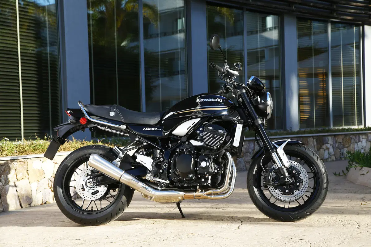 Kawasaki Z900RS: Retrò ma non troppo (23)
