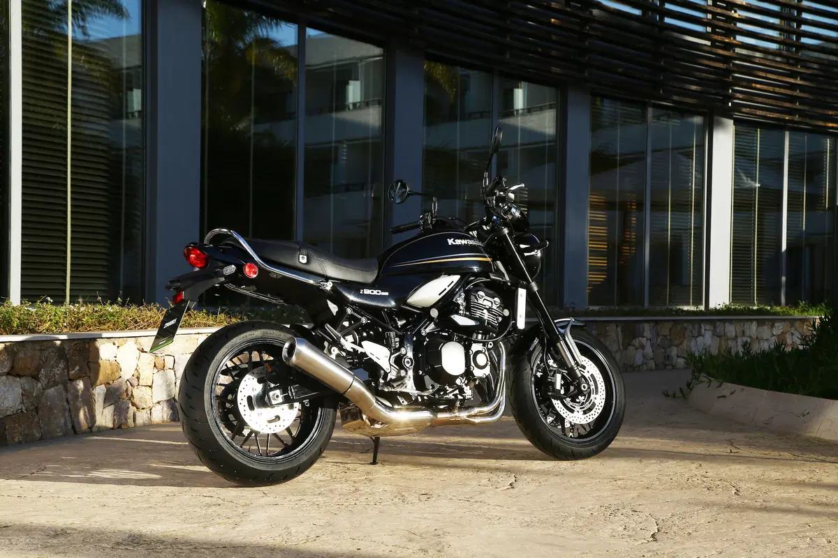 Kawasaki Z900RS: Retrò ma non troppo (26)