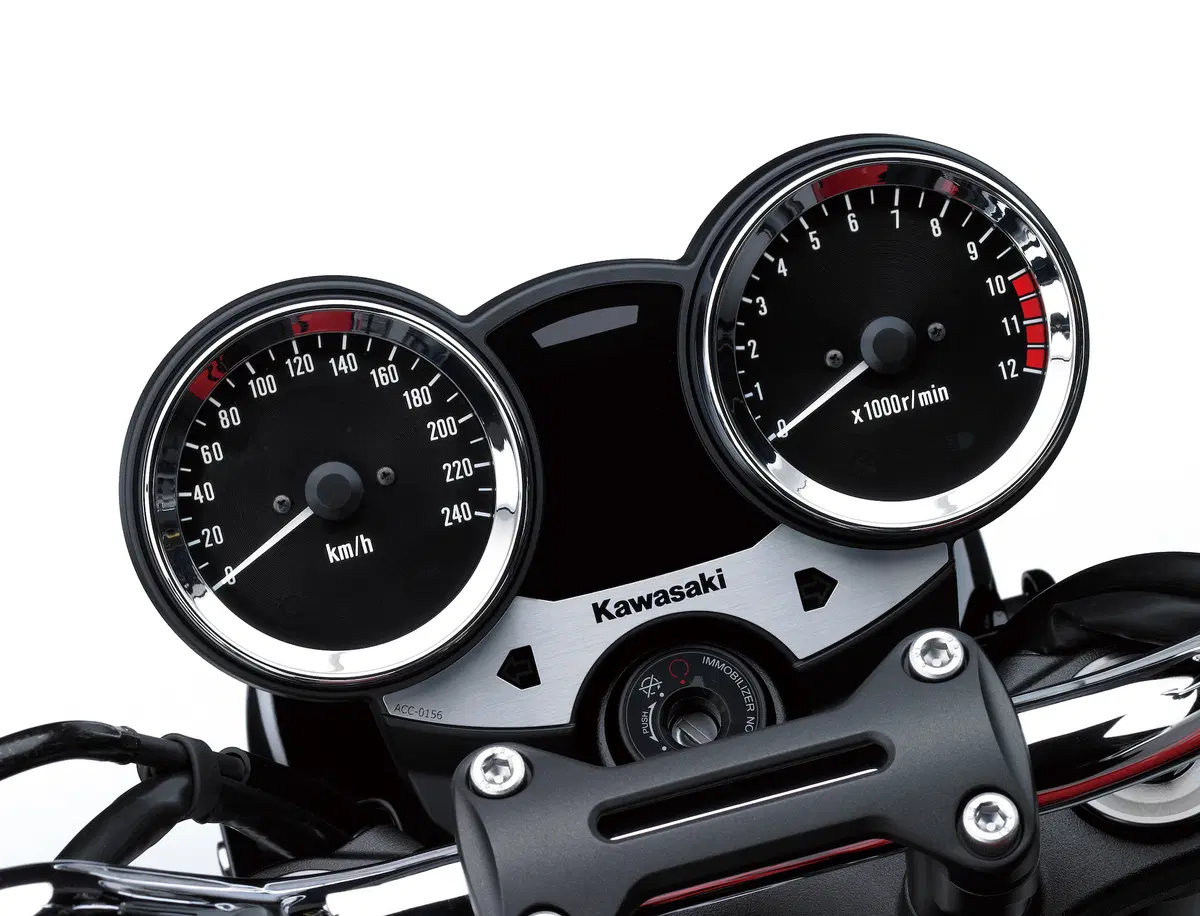 Kawasaki Z900RS: Retrò ma non troppo (31)