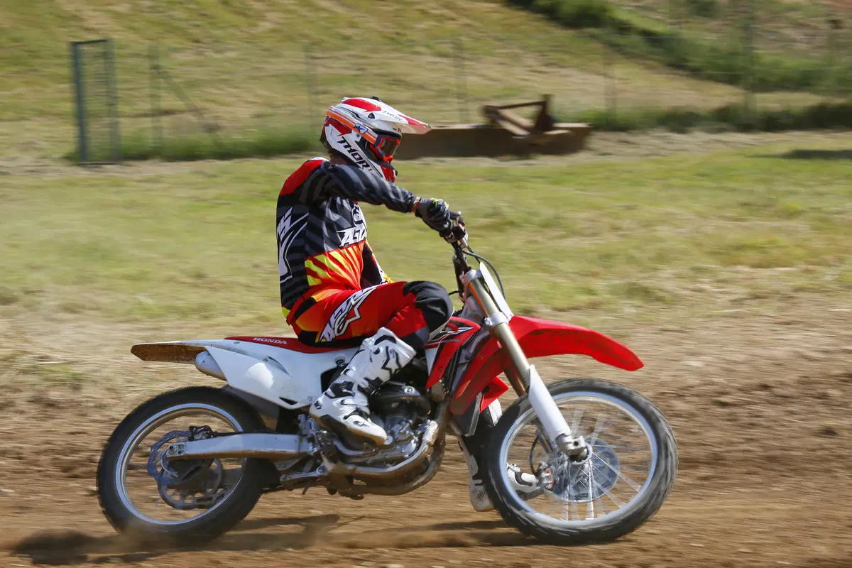 Honda CRF 250 e 450 2016 (3)