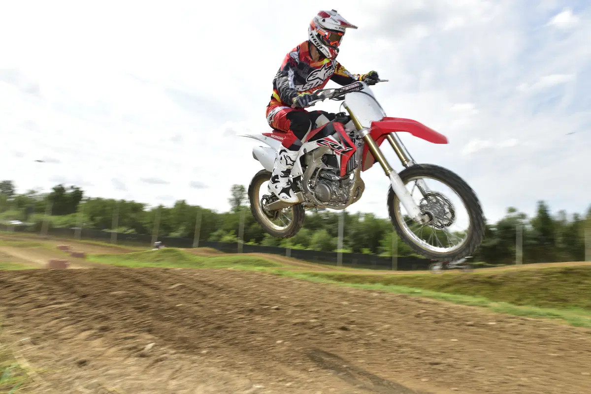 Honda CRF 250 e 450 2016 (14)