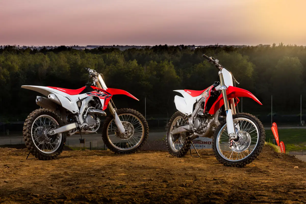 Honda CRF 250 e 450 2016 (21)