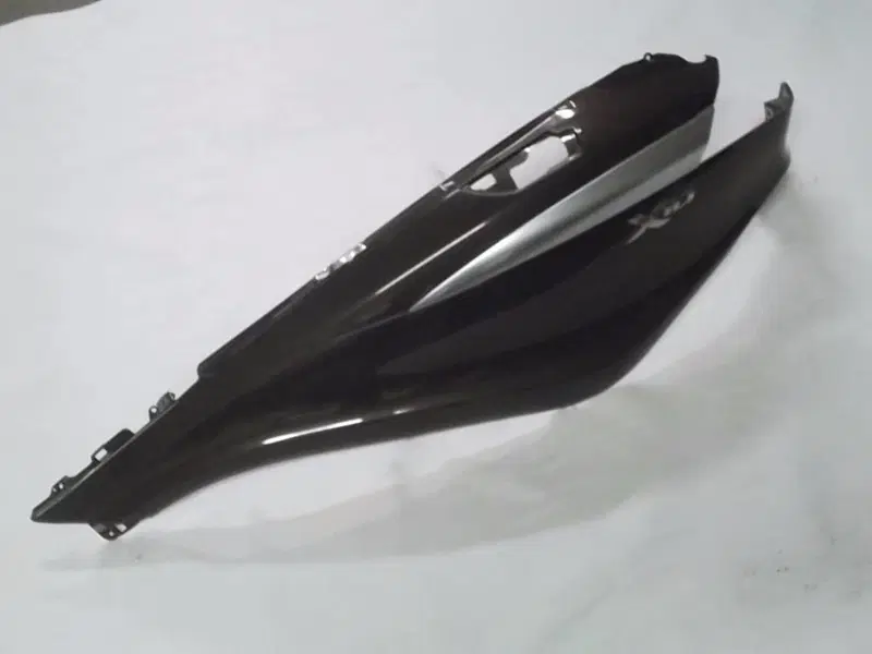 CARENA POSTERIORE SX Piaggio X10 (2)