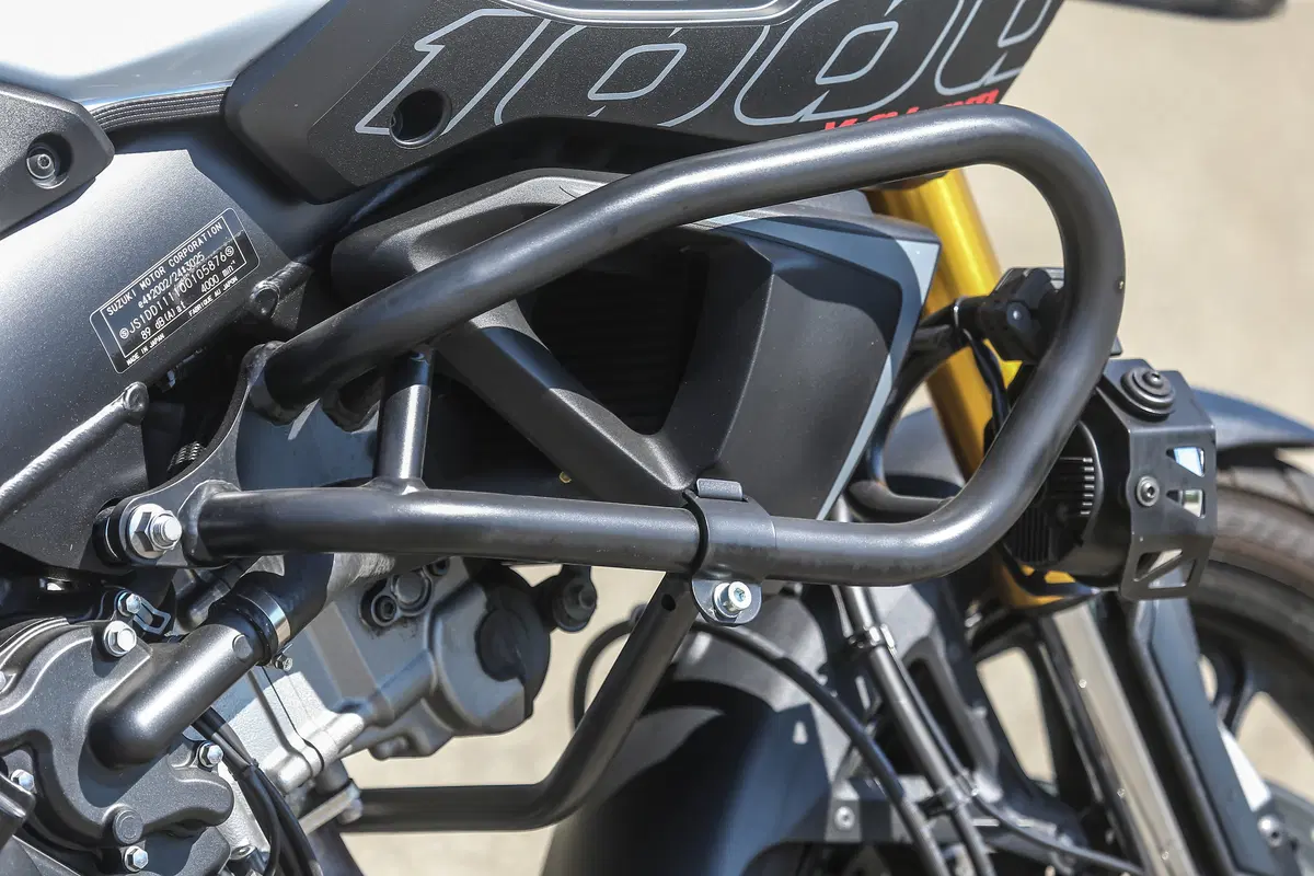 KTM 1050 Adventure vs Suzuki V-Strom 1000 (4)
