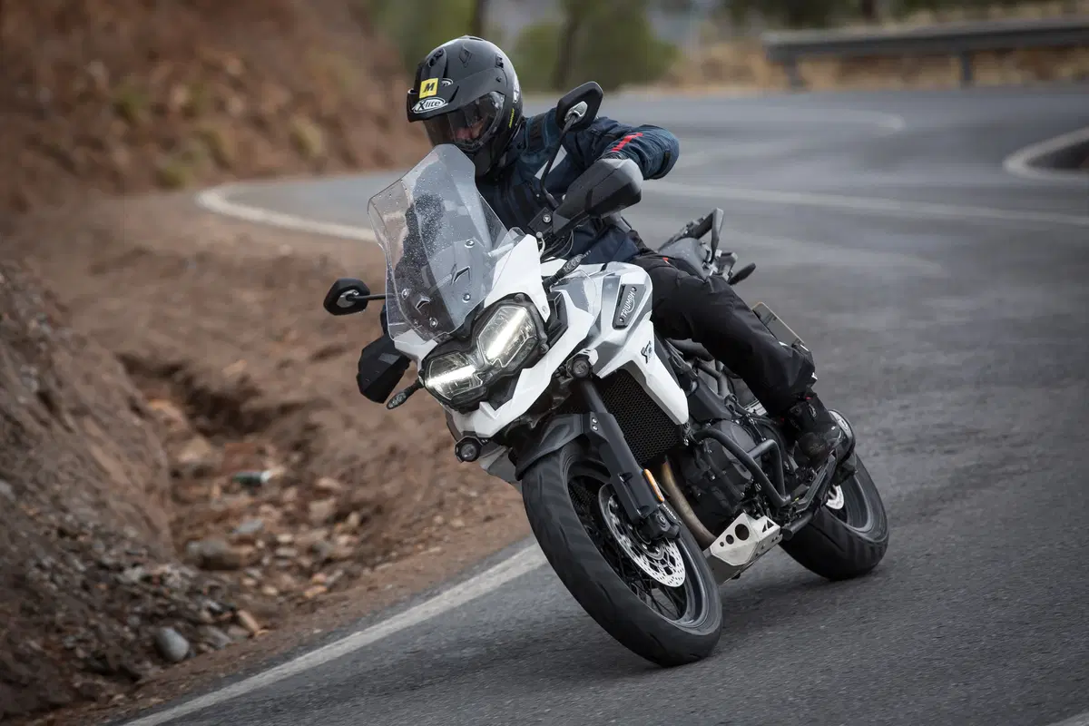 Triumph Tiger 1200 XC e XR 2018 TEST: dotazione elettronica super (3)