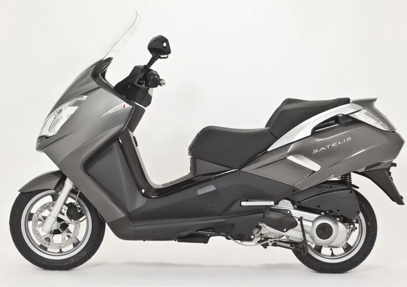 Peugeot Satelis 125 Satelis 125 Black Edition (2017 - 18) (3)