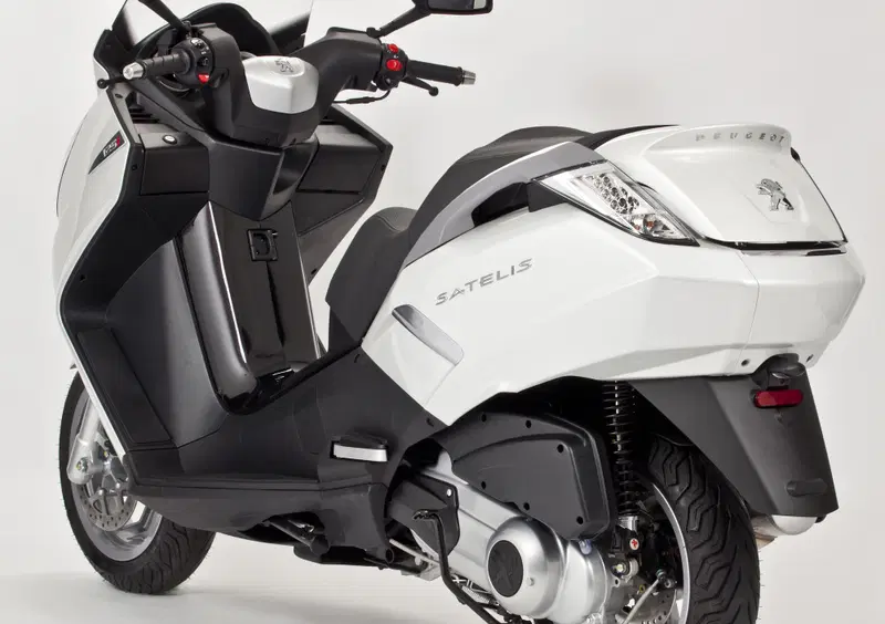 Peugeot Satelis 125 Satelis 125 Black Edition (2017 - 18) (7)