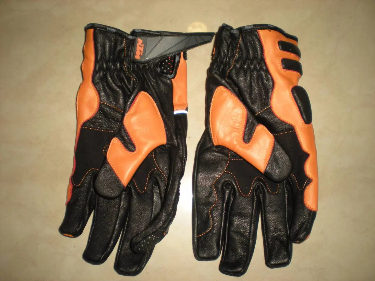 Guanti Radical Ktm (2)