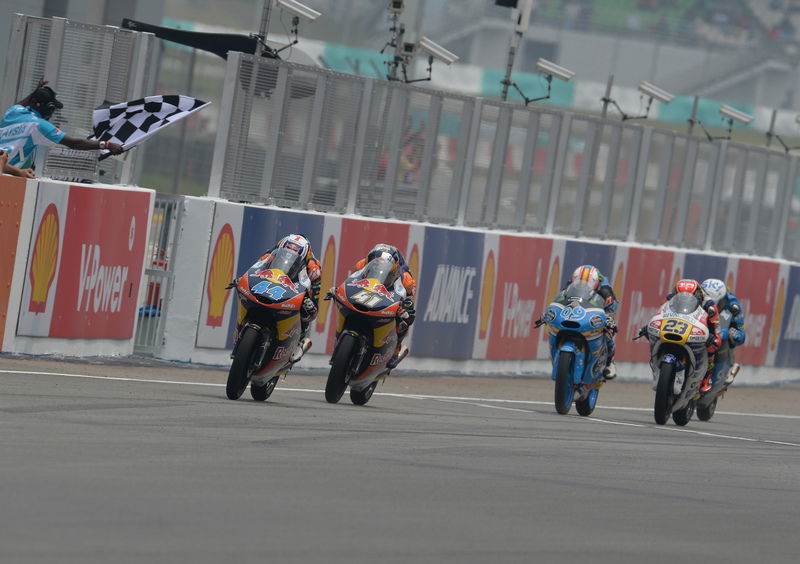 Sepang 2015. Zarco e Oliveira vincono in Moto2 e Moto3