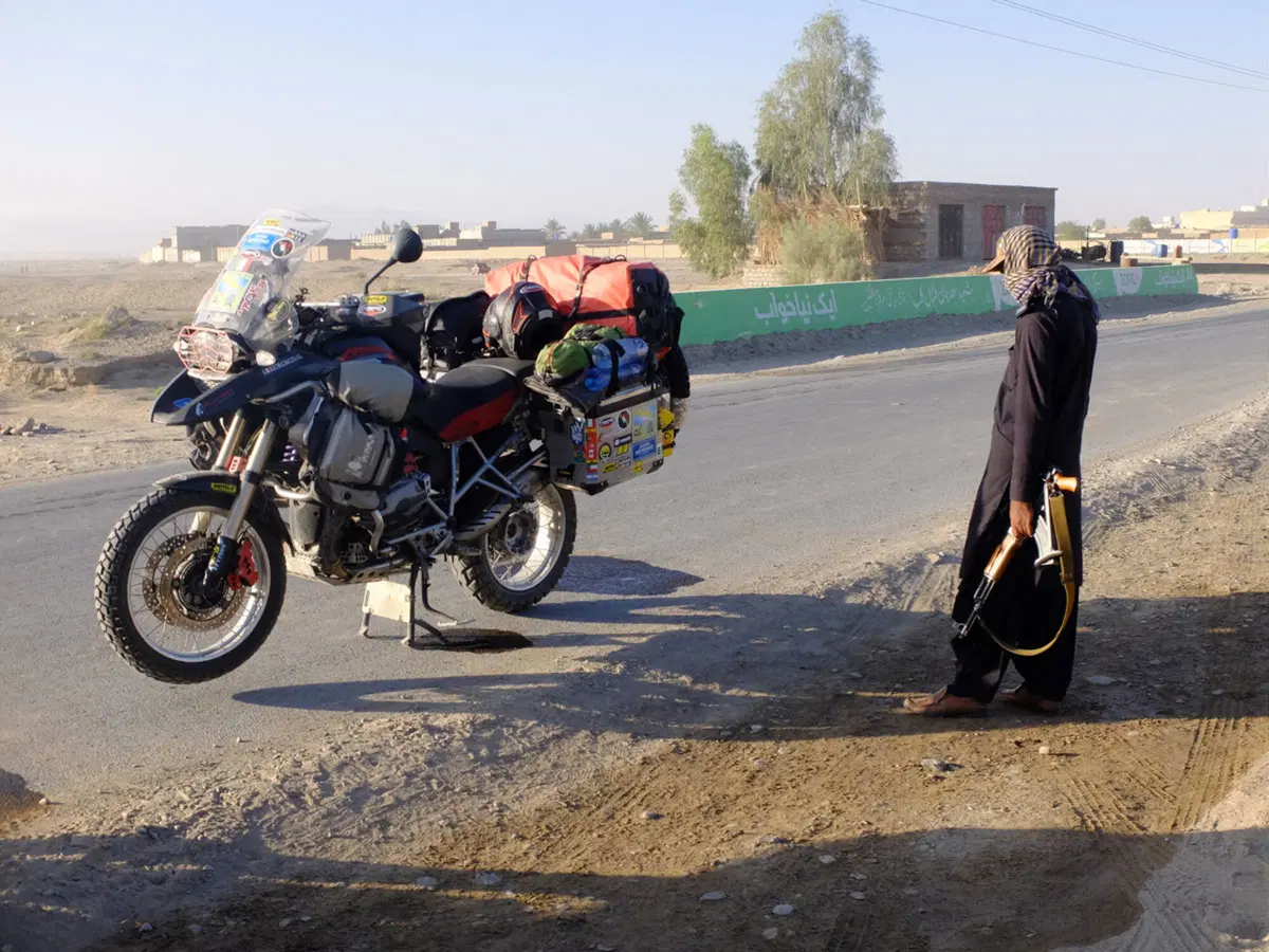 Direzione Est: Pakistan (3)