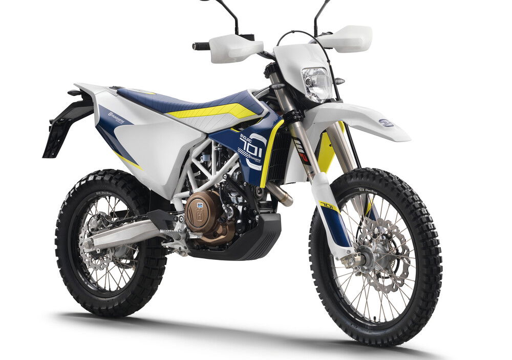 Husqvarna 701 Enduro (2016) (2)