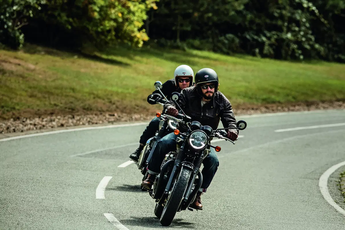 Triumph Bonneville T120 2016 (2)