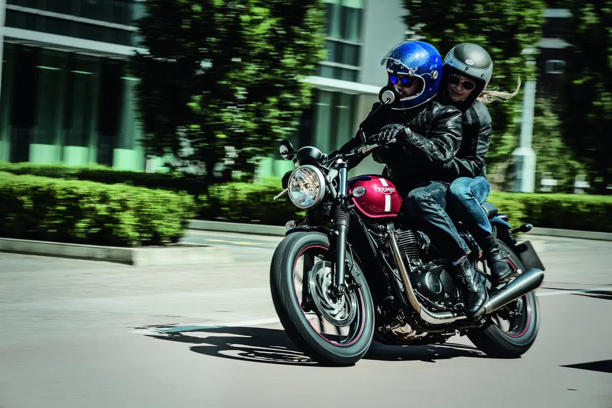 Triumph Street Twin 2016 (4)