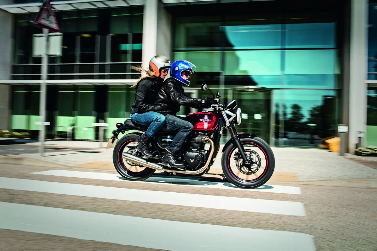 Triumph Street Twin 2016 (6)