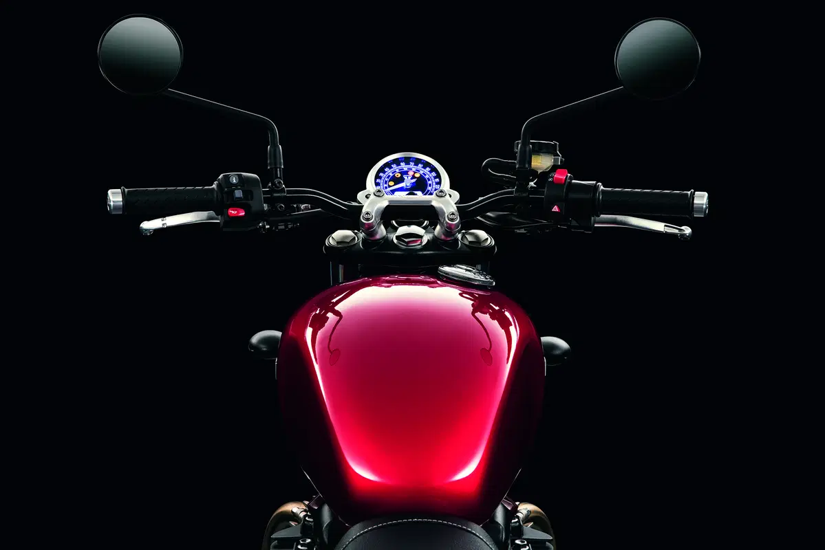 Triumph Street Twin 2016 (3)