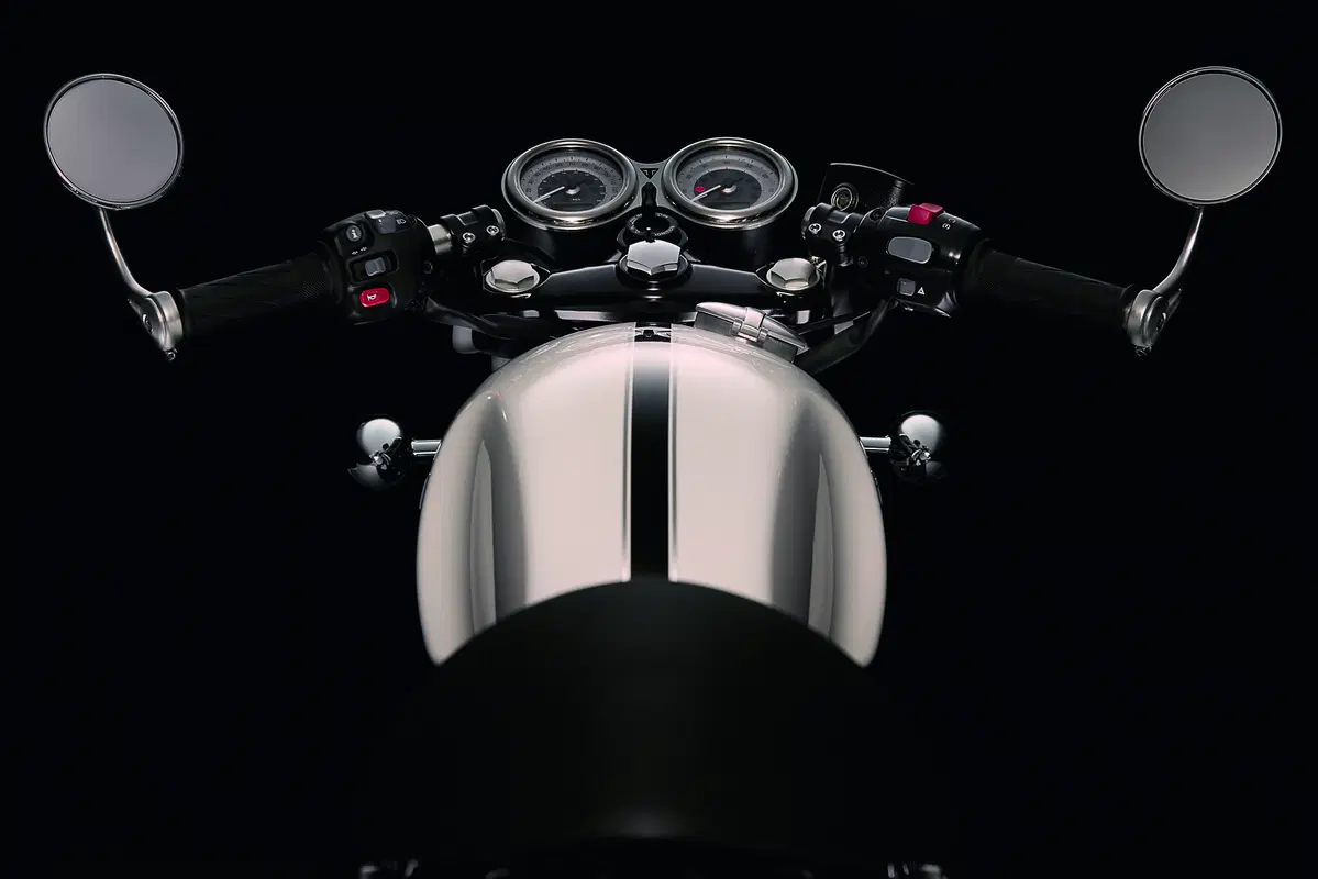 Triumph Thruxton e Thruxton R 2016 (6)