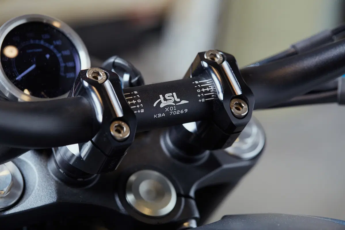 Yamaha Faster Sons: la special Super 7 su base XSR700 (12)