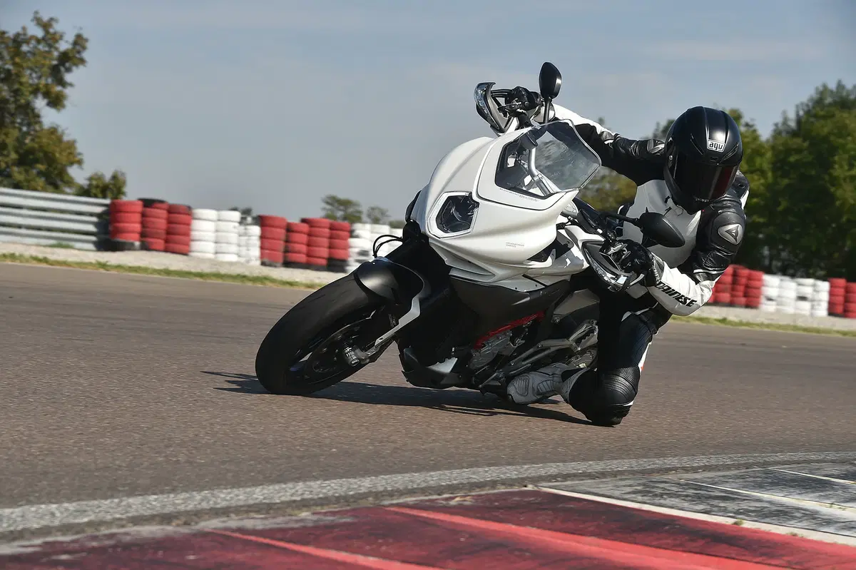 MV Agusta Turismo Veloce Lusso 800 (4)