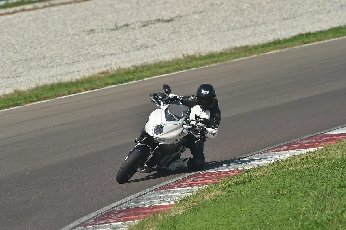 MV Agusta Turismo Veloce Lusso 800 (6)