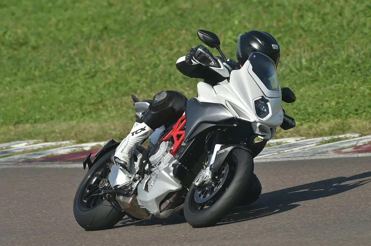 MV Agusta Turismo Veloce Lusso 800 (7)