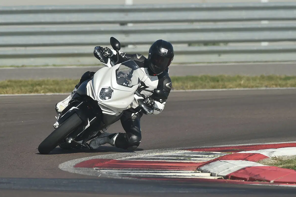 MV Agusta Turismo Veloce Lusso 800 (10)