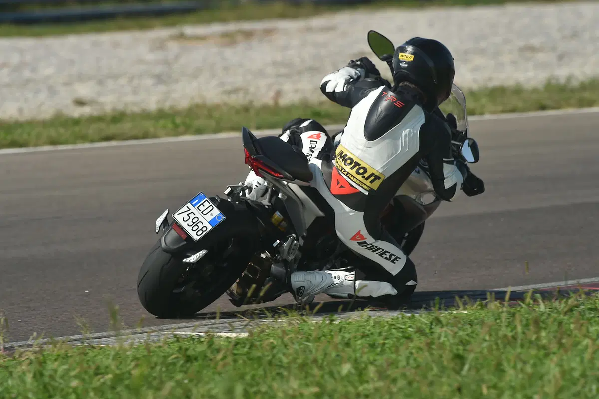 MV Agusta Turismo Veloce Lusso 800 (9)