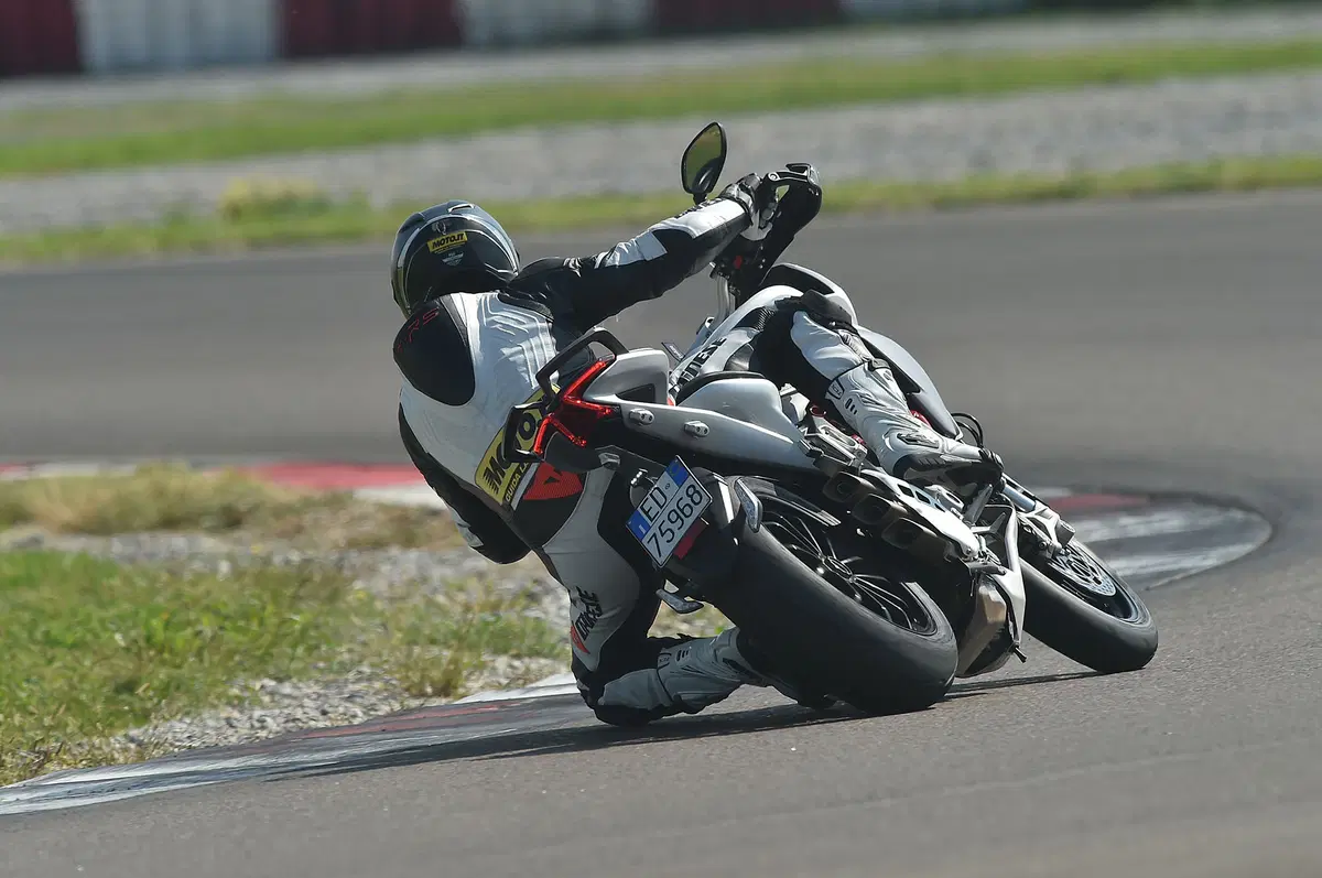MV Agusta Turismo Veloce Lusso 800 (13)