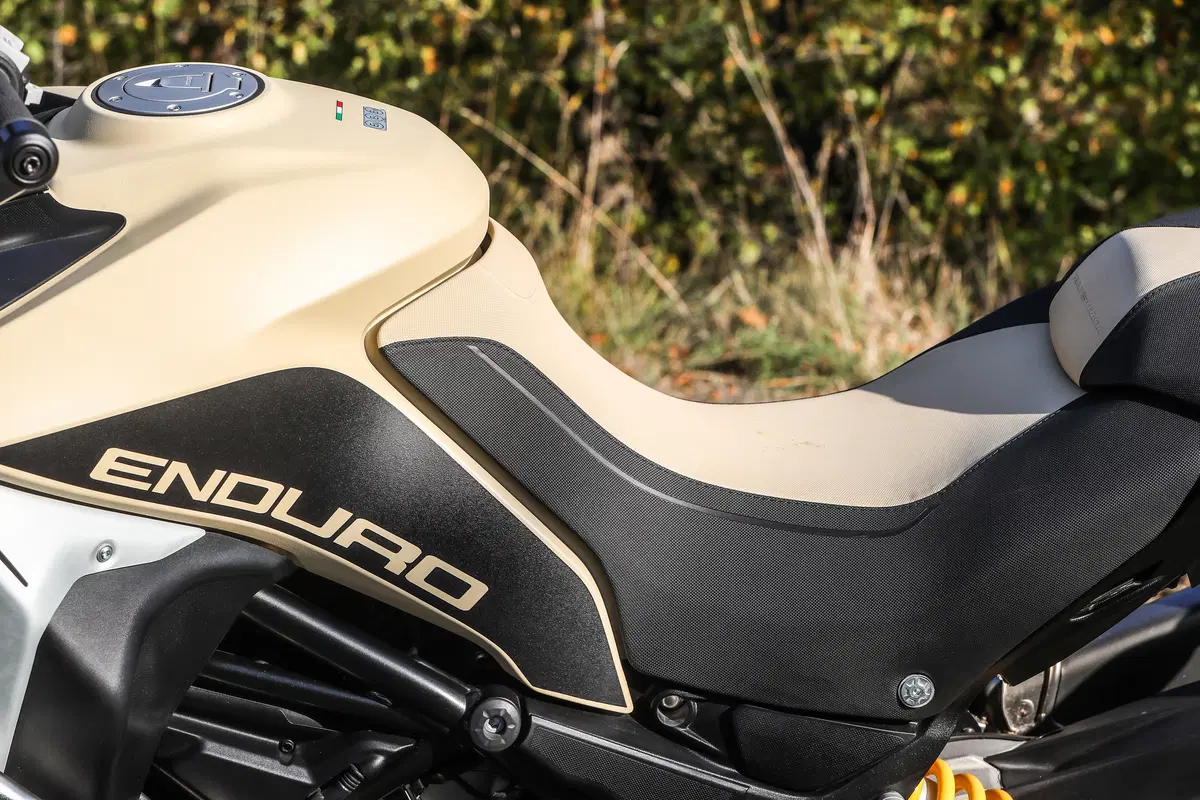 BMW R1200GS Rallye vs Ducati Multistrada 1200 Enduro Pro (10)