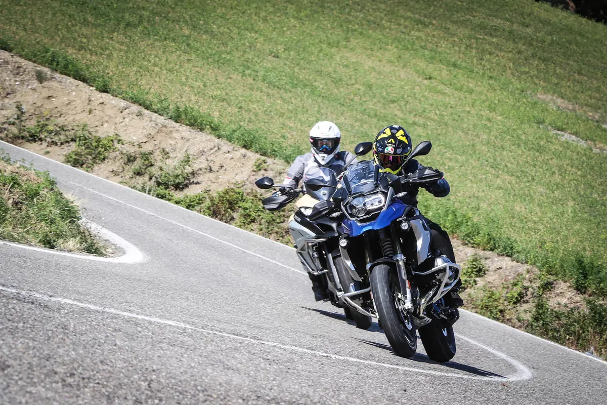 BMW R1200GS Rallye vs Ducati Multistrada 1200 Enduro Pro (6)