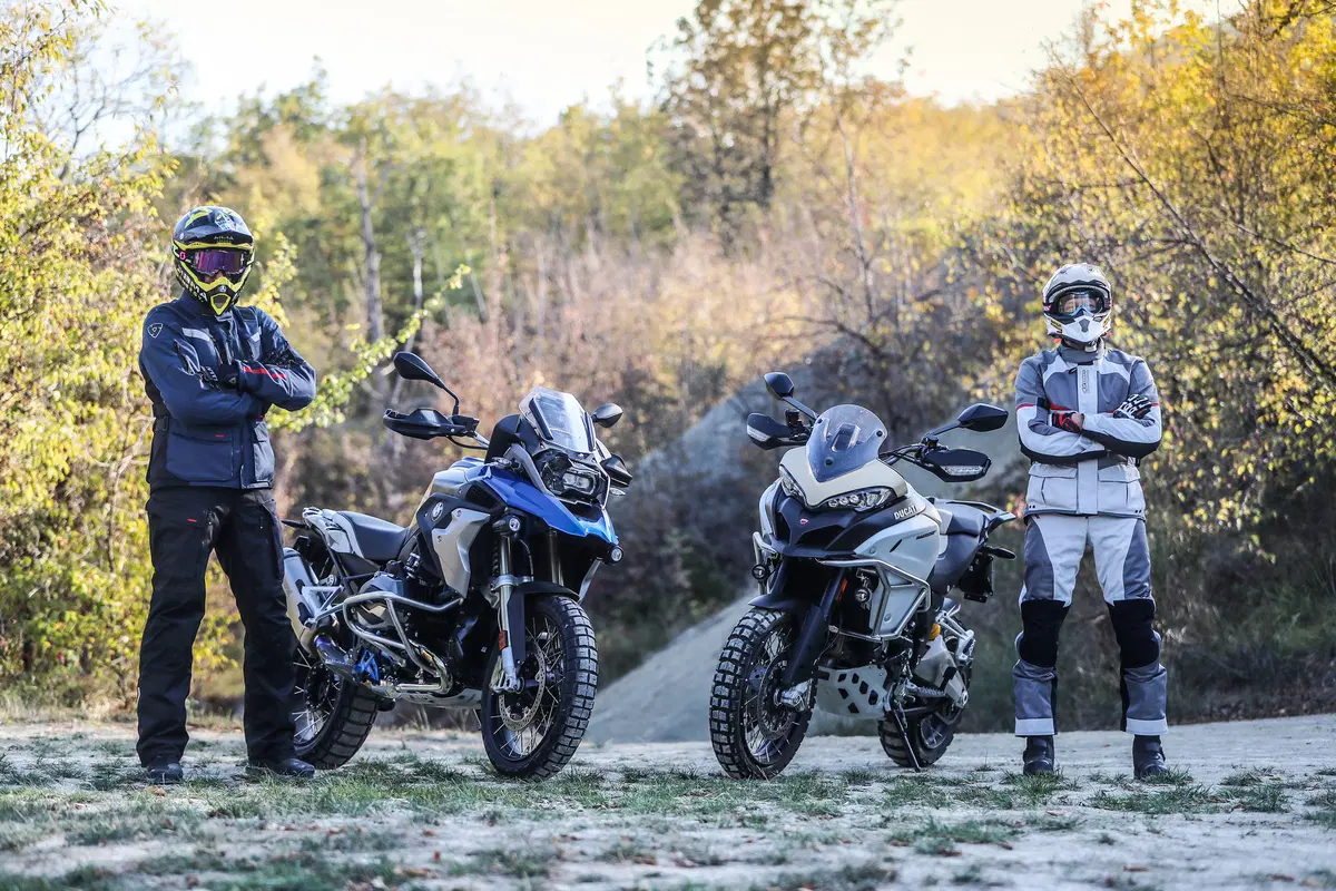 BMW R1200GS Rallye vs Ducati Multistrada 1200 Enduro Pro