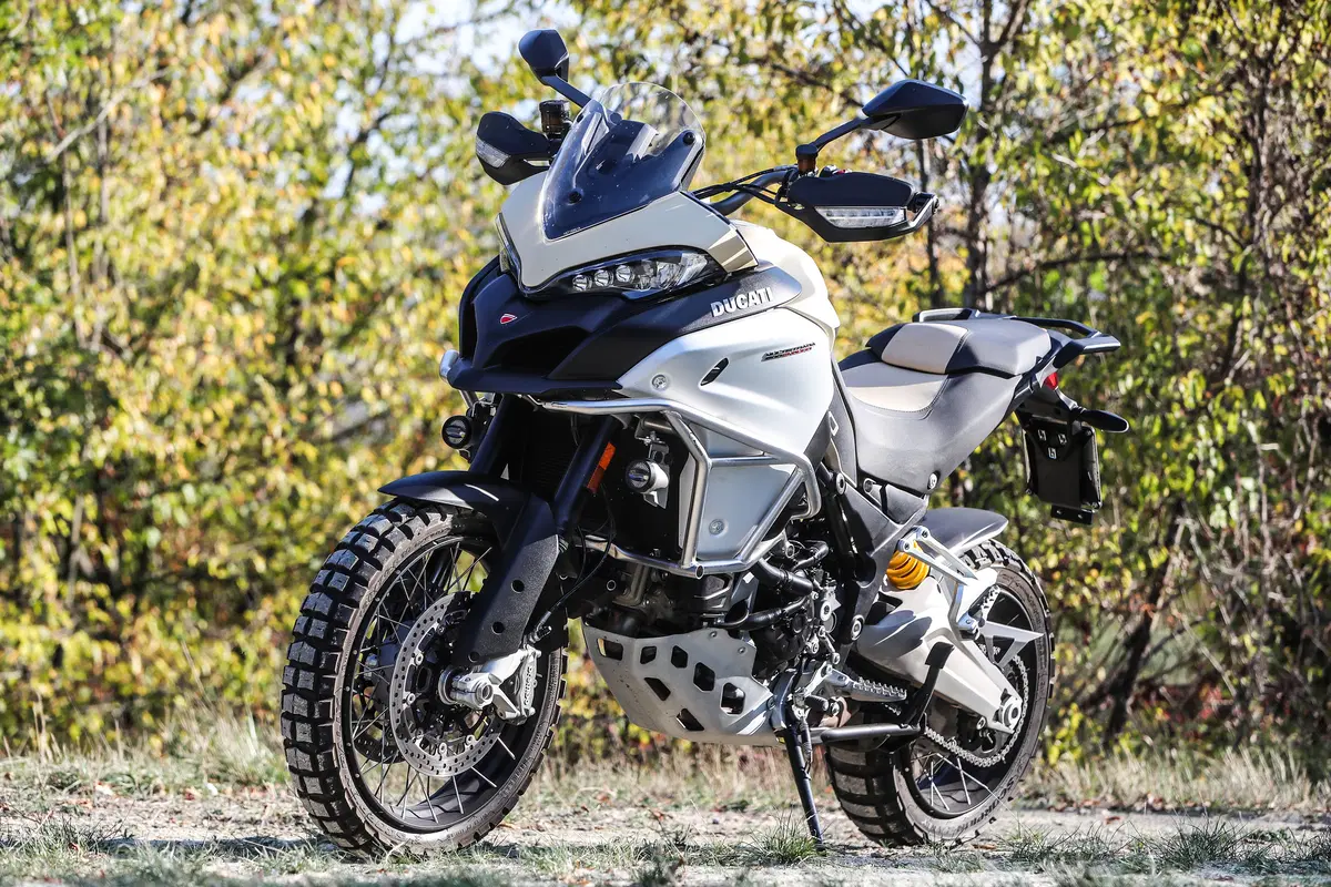 BMW R1200GS Rallye vs Ducati Multistrada 1200 Enduro Pro (6)